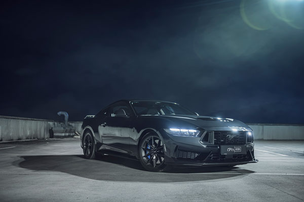 Ford Mustang Dark Horse